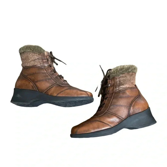 Naturalizer Brown Leather Lace Up Faux Fur Trim Wedge Heel Boots Women’s size 8W - Picture 8 of 16